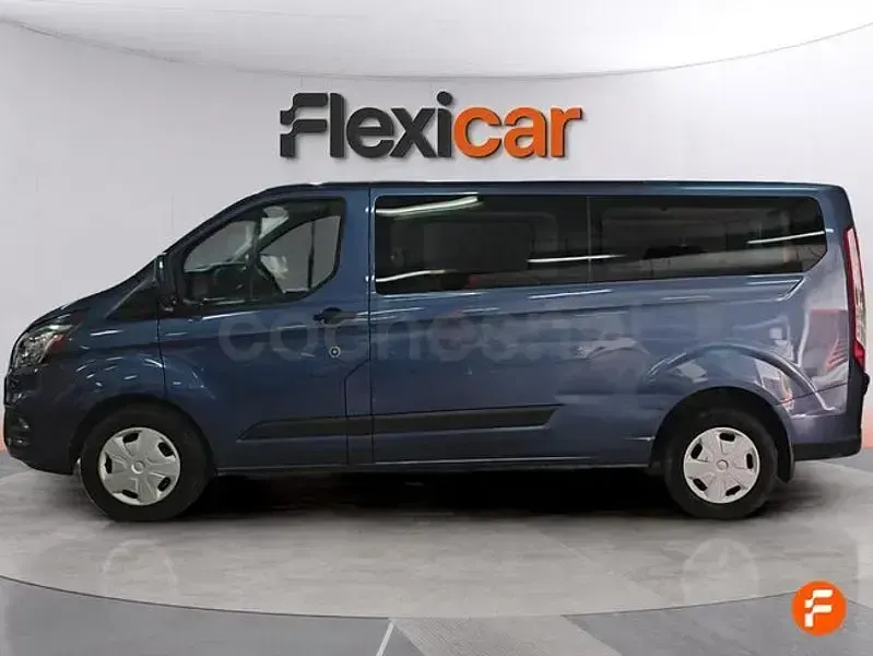 Usado Ford Tourneo Titanium 136 CV (100 kW) 2023 Azul Monovolumen