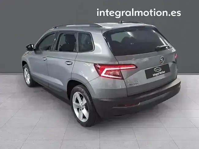 Usado Skoda Karoq Ambition 115 CV (84 kW) 2019 Gris SUV