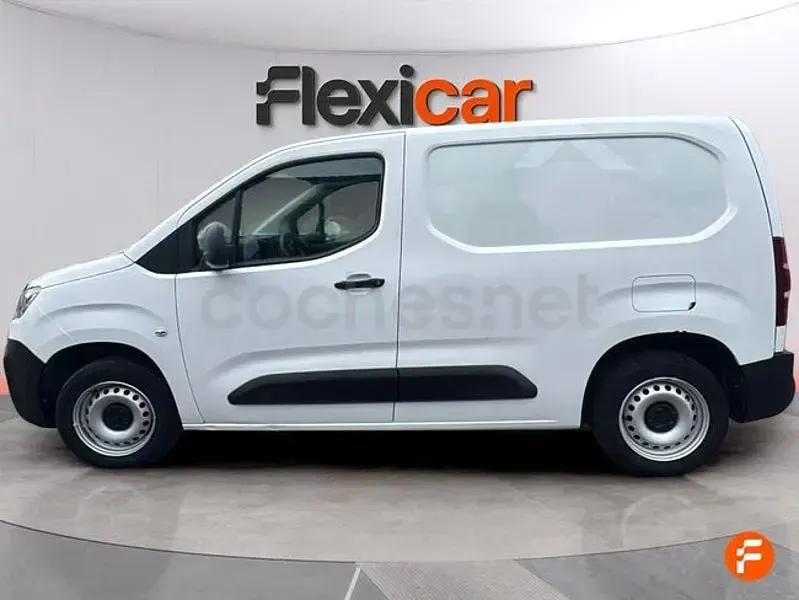 Usado Citroën Berlingo Feel 100 CV (73 kW) 2019 Blanco Monovolumen