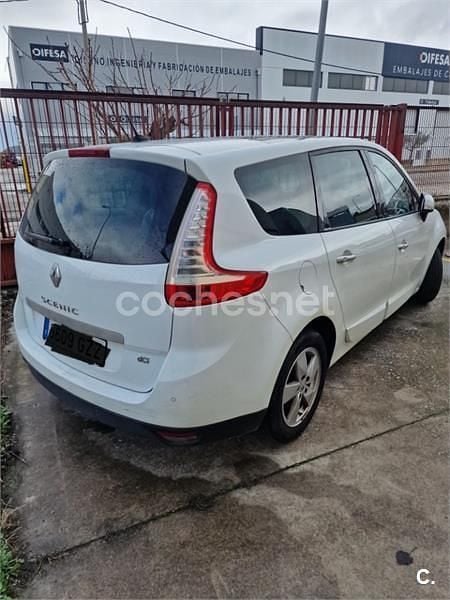 Usado Renault Grand Scénic III Dynamique 110 CV (80 kW) 2010 Blanco Monovolumen