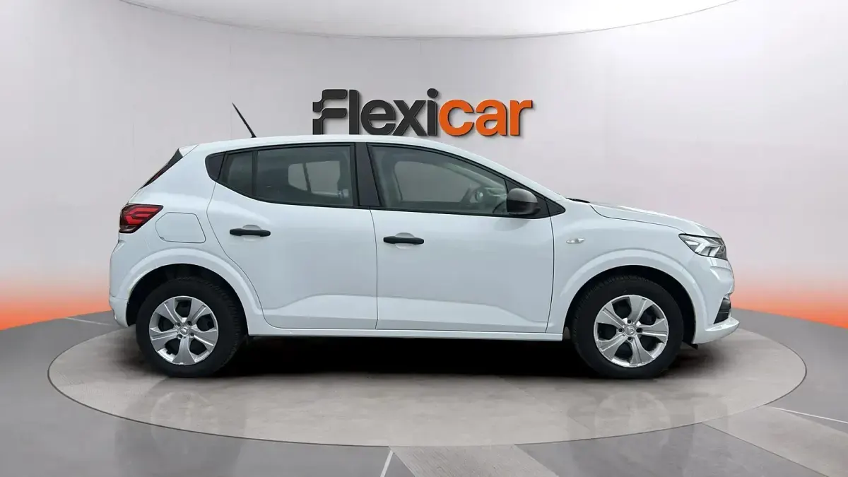 Usado Dacia Sandero Essentiel 101 CV (74 kW) 2022 Blanco Berlina