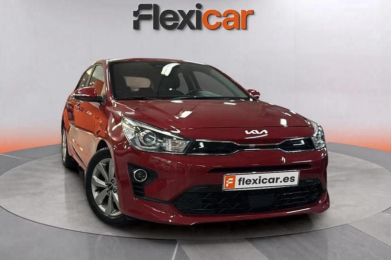 Rojo Usado 2021 Kia Rio Berlina | 13.490 € (Precio justo) - Imagen 1/4