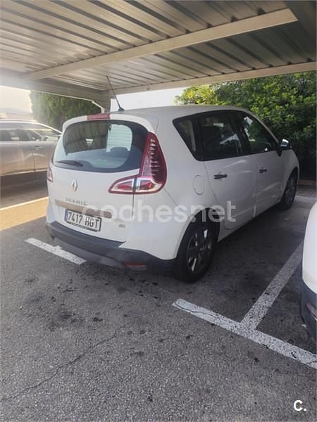 Usado Renault Scénic III 110 CV (80 kW) 2011 Blanco Monovolumen