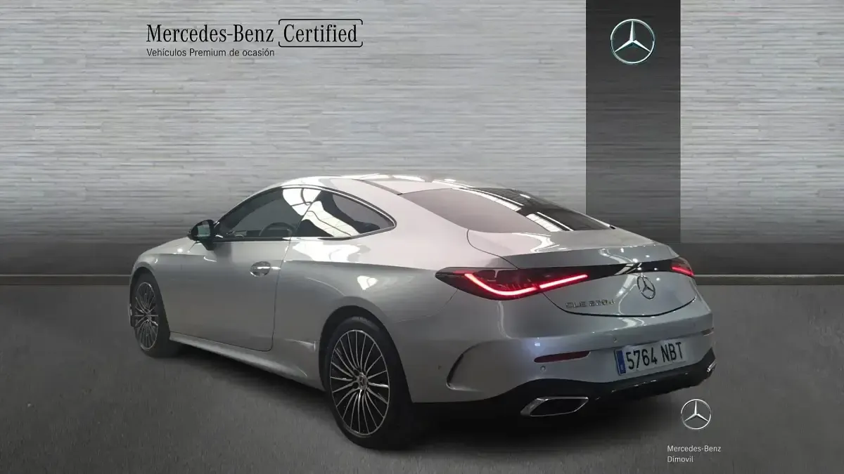 Usado Mercedes CLE220 197 CV (144 kW) 2025 Gris / plata Coupe