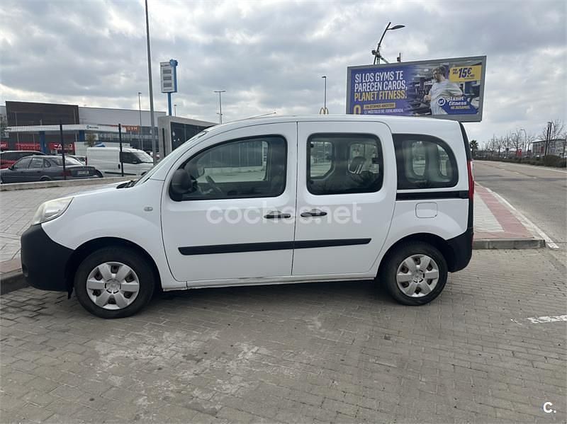 Usado Renault Kangoo 95 CV (69 kW) 2021 Blanco Monovolumen
