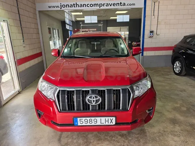 Usado Toyota Land Cruiser 177 CV (130 kW) 2020 Granate SUV