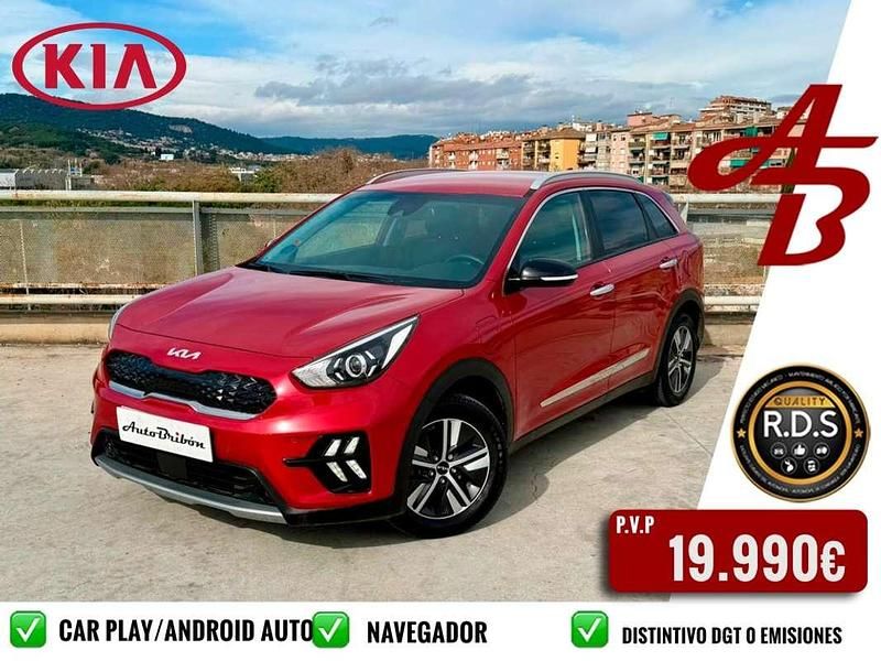 Usado Kia Niro 141 CV (103 kW) 2021 Burdeos SUV