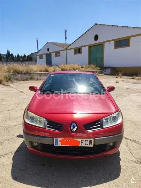 Usado Renault Mégane Cabriolet Dynamique 105 CV (77 kW) 2006 Rojo Descapotable