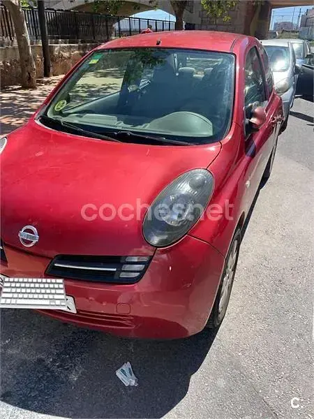 Usado Nissan Micra Tekna 80 CV (58 kW) 2005 Rojo Berlina