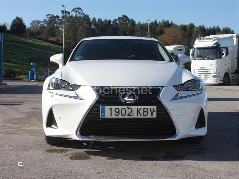 Usado Lexus IS300h Executive Line 223 CV (164 kW) 2017 Blanco Berlina