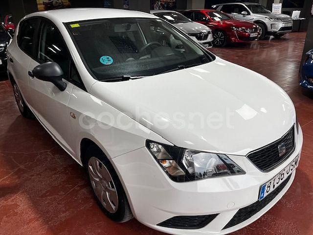 Usado Seat Ibiza Reference 90 CV (66 kW) 2016 Blanco Berlina