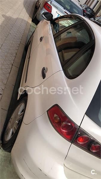 Usado Seat Ibiza Reference 70 CV (51 kW) 2006 Blanco Berlina