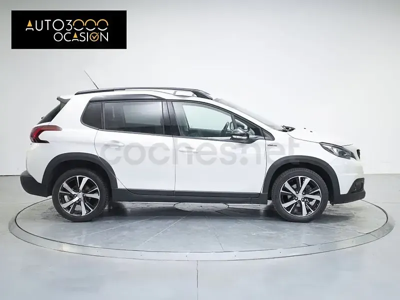 Usado Peugeot 2008 GT-line 110 CV (80 kW) 2017 Blanco SUV