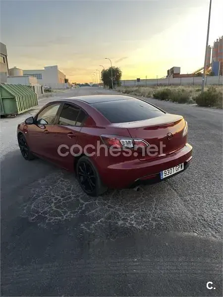 Usado Mazda 3 Active 105 CV (77 kW) 2009 Granate Berlina