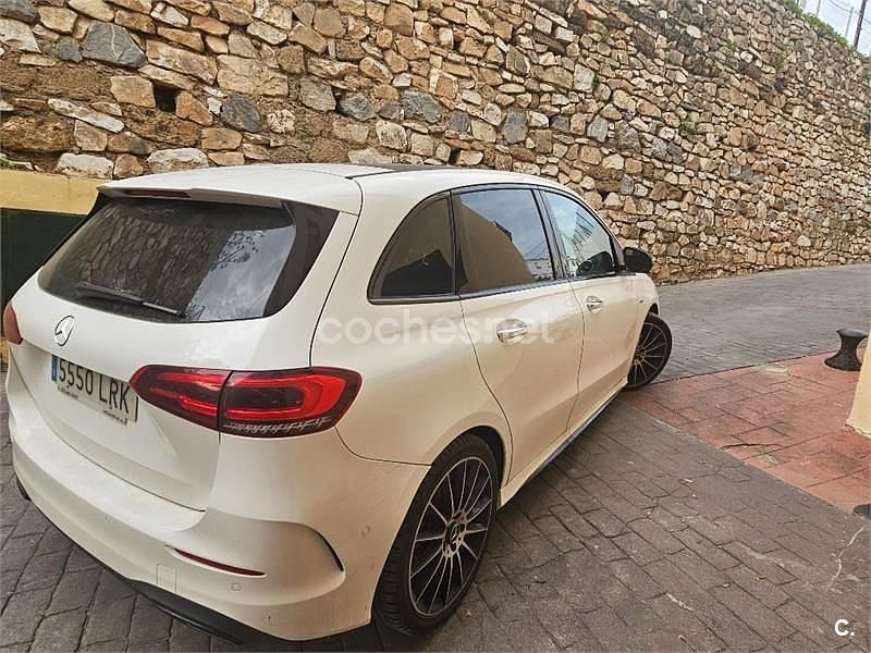 Usado Mercedes B180 136 CV (100 kW) 2021 Blanco Monovolumen