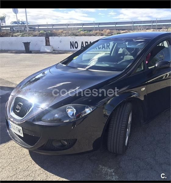 Negro Usado 2007 Seat Leon Reference Berlina | 3800 € (Precio justo) - Imagen 1/2