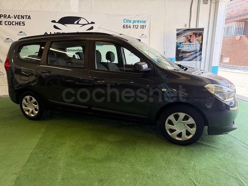 Usado Dacia Lodgy Lauréate 115 CV (84 kW) 2016 Gris / plata Monovolumen