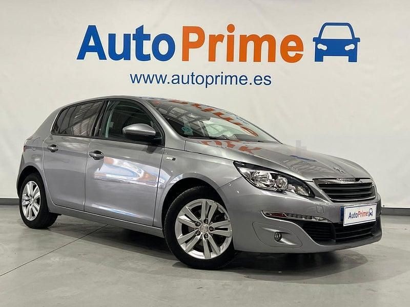 Usado Peugeot 308 Active 120 CV (88 kW) 2017 Gris / plata Berlina