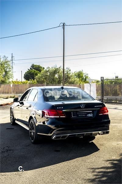 Usado Mercedes E63S AMG 585 CV (430 kW) 2016 Negro Berlina