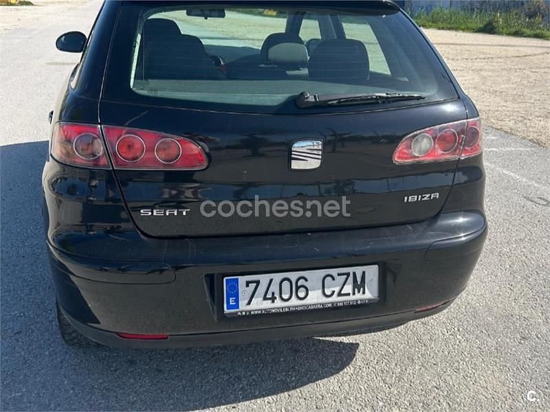 Usado Seat Ibiza Stella 75 CV (55 kW) 2004 Negro Utilitario