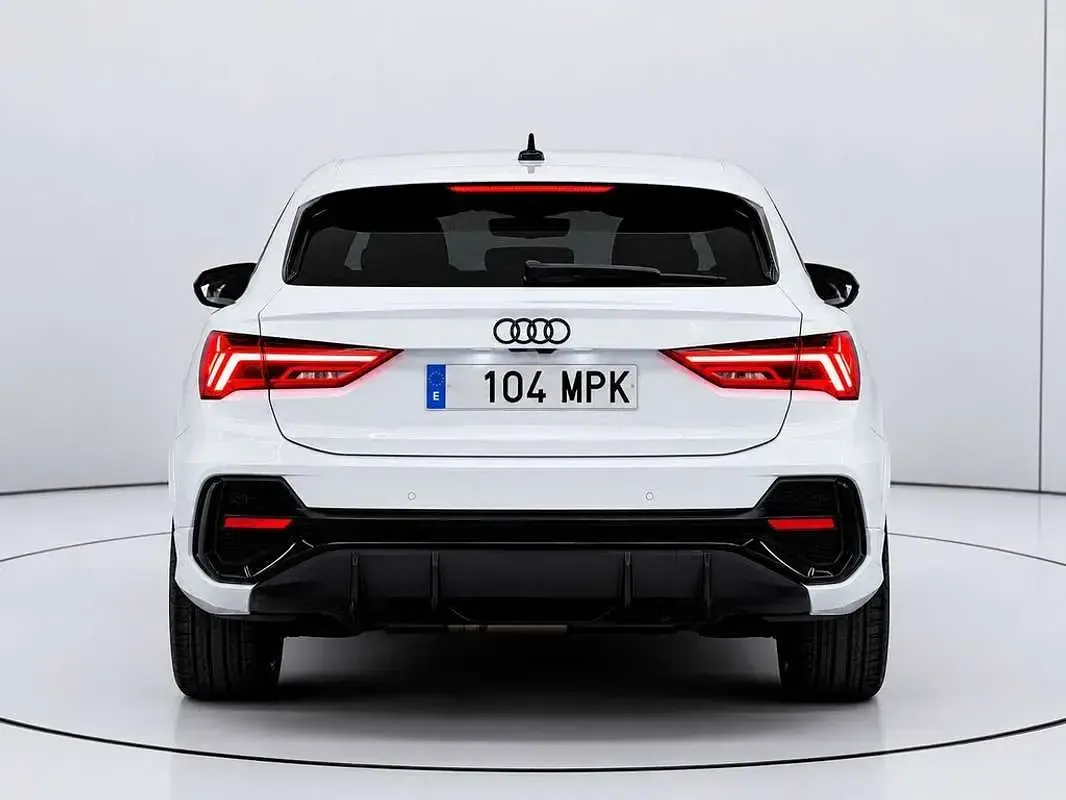 Usado Audi Q3 Sportback Ambiente 150 CV (110 kW) 2024 Blanco SUV