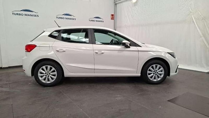 Usado Seat Ibiza Reference 80 HP (58 kW) 2022 Branco Citadino