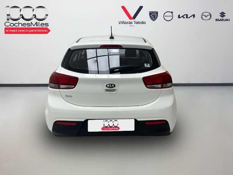 Usado Kia Rio 84 CV (61 kW) 2021 Blanco Berlina