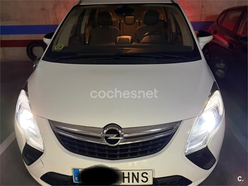 Blanco Usado 2013 Opel Zafira Tourer Excellence Monovolumen | 7700 € (Precio justo) - Imagen 1/4