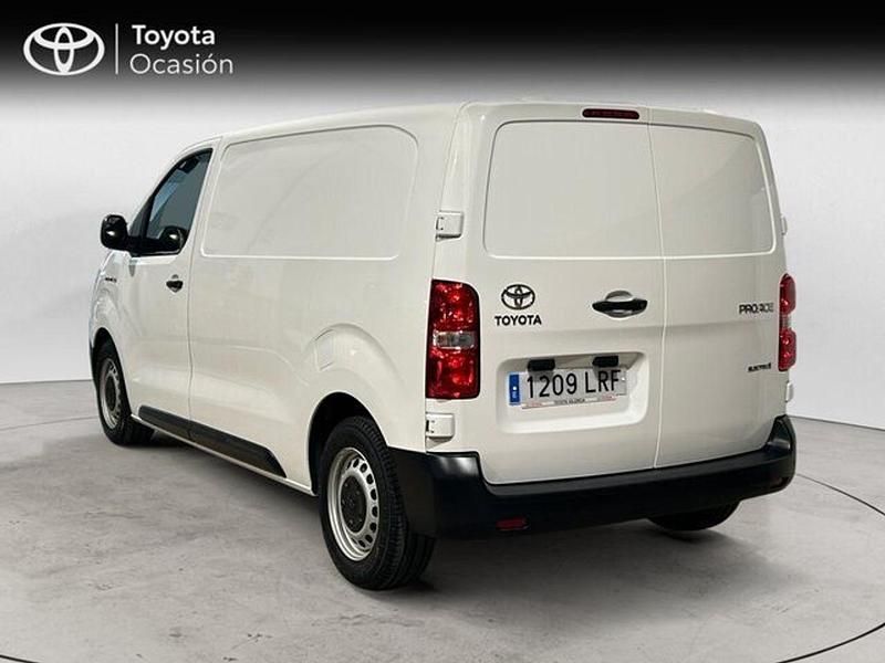 Usado Toyota Proace 100 kW (136 CV) 2021 Blanco Monovolumen