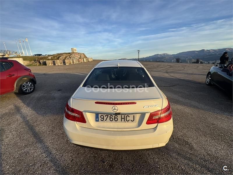 Usado Mercedes E220 170 CV (125 kW) 2011 Blanco Coupe