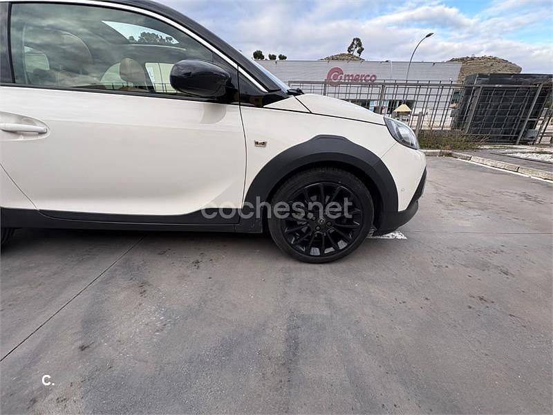 Usado Opel Adam Rocks 115 CV (84 kW) 2014 Beige Utilitario