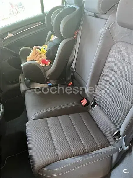 Usado VW Golf VII R 310 CV (228 kW) 2017 Gris / plata Familiar