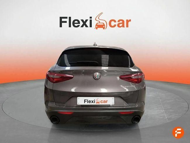 Usado Alfa Romeo Stelvio Sprint 200 CV (147 kW) 2022 Gris SUV