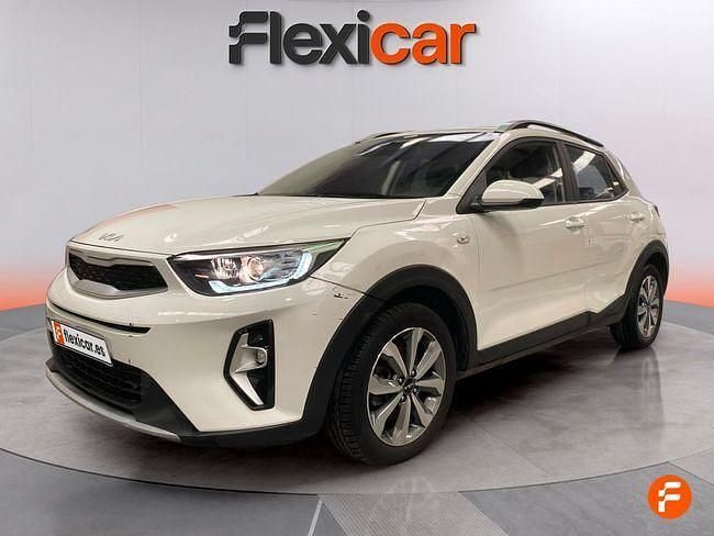 Usado Kia Stonic 100 CV (73 kW) 2022 Blanco SUV