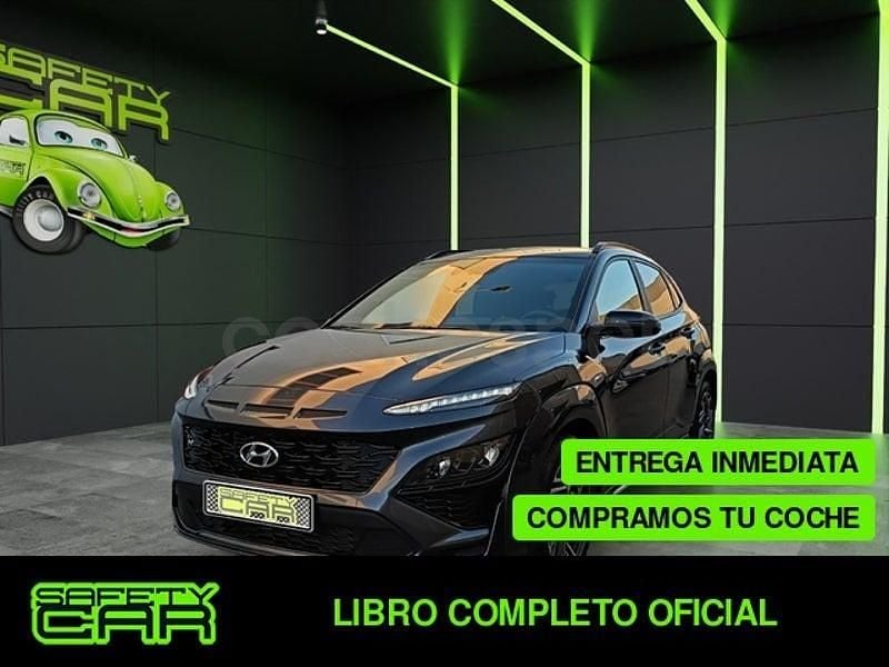 Usado Hyundai Kona N Line 120 CV (88 kW) 2022 Gris / plata SUV