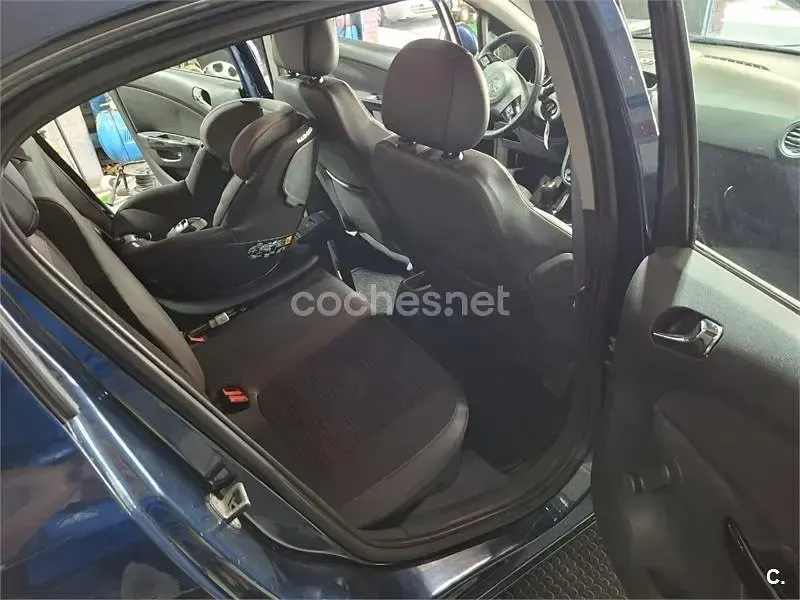 Usado Opel Corsa Selective 100 CV (73 kW) 2014 Azul Utilitario