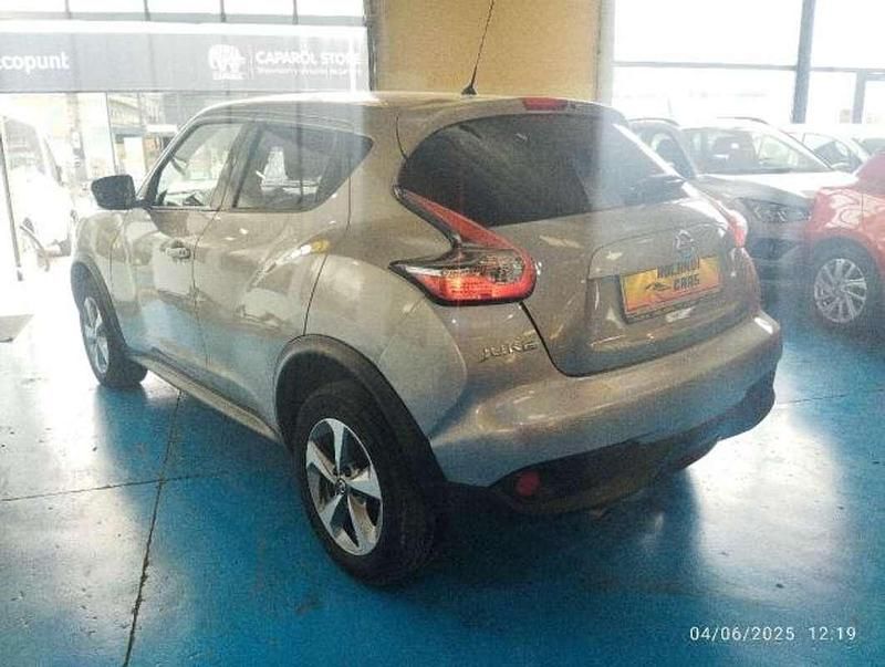 Usado Nissan Juke N-Connecta 113 CV (83 kW) 2019 Gris / plata SUV
