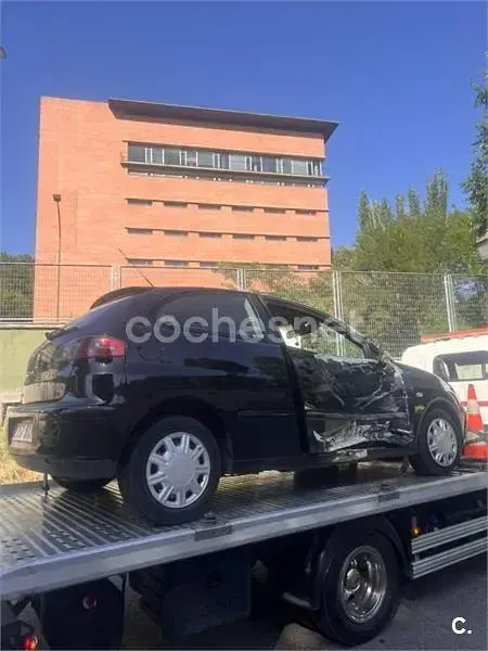 Usado Seat Ibiza Stella 75 CV (55 kW) 2002 Negro Utilitario
