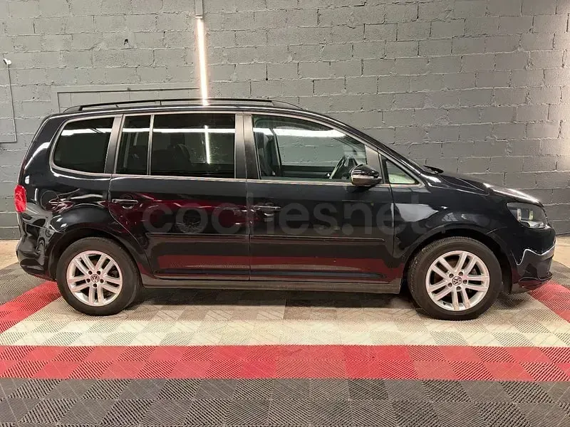 Usado VW Touran Edition 105 CV (77 kW) 2011 Negro Monovolumen