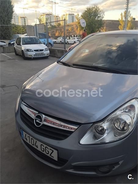 Gris / plata Usado 2008 Opel Corsa Cosmo Berlina | 3250 € (Buen precio) - Imagen 1/4