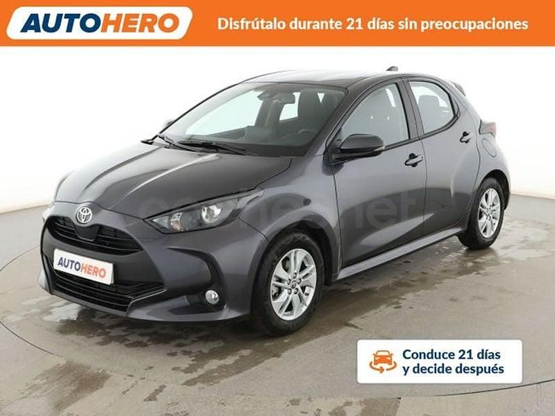 Gris Usado 2024 Toyota Yaris Edition Berlina | 18.999 € (Precio justo) - Imagen 1/3