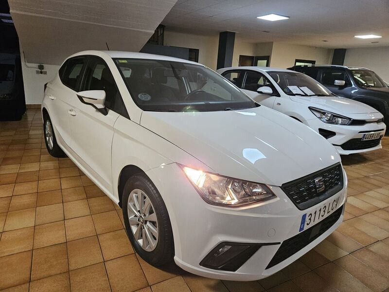 Usado Seat Ibiza Style 95 CV (69 kW) 2019 Blanco Berlina