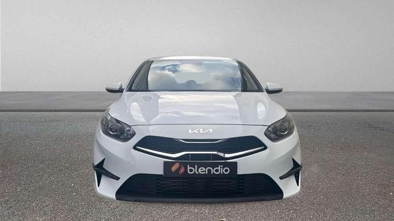 Usado Kia Ceed 101 CV (74 kW) 2024 Blanco Utilitario