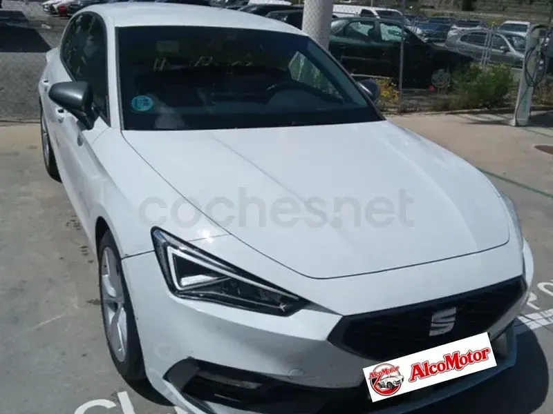 Usado Seat Leon FR 150 CV (110 kW) 2022 Blanco Berlina