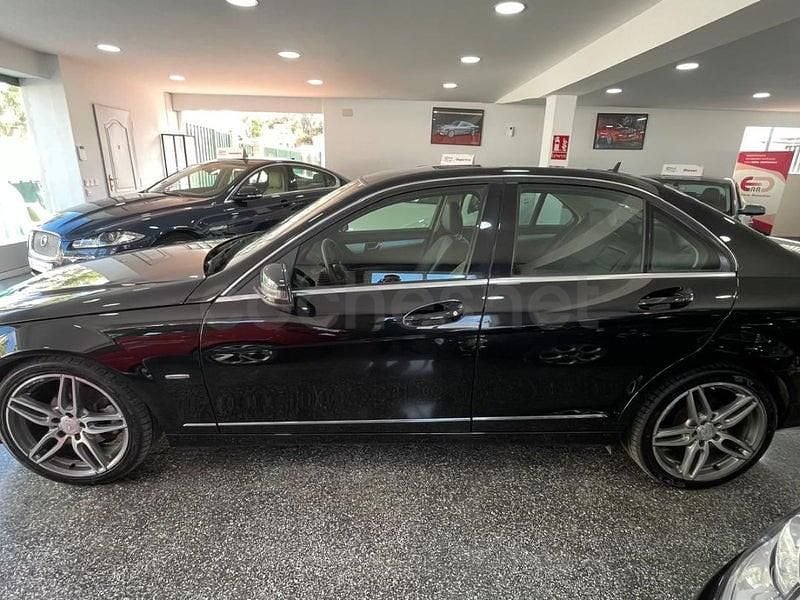 Usado Mercedes C180 156 CV (114 kW) 2009 Negro Berlina