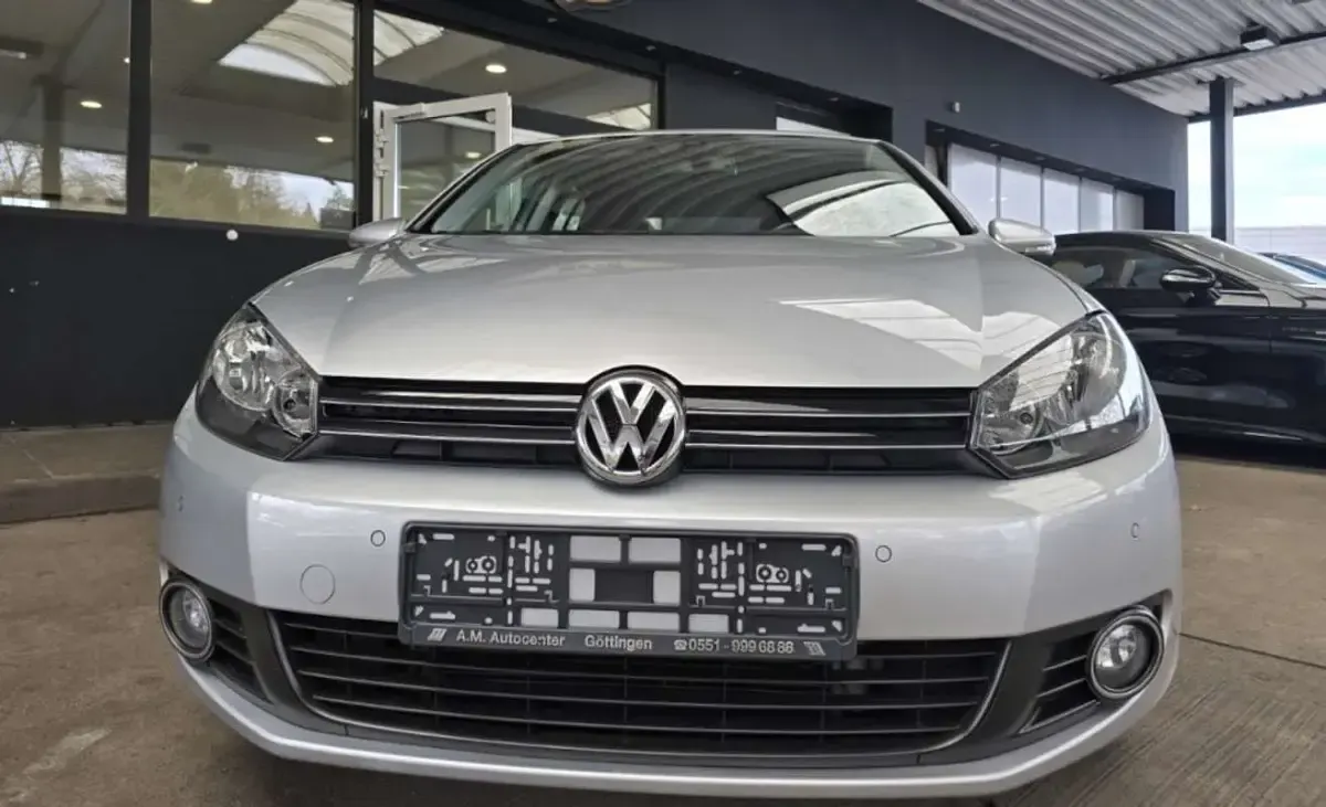 Usado VW Golf VI Sport 105 CV (77 kW) 2010 Gris Utilitario