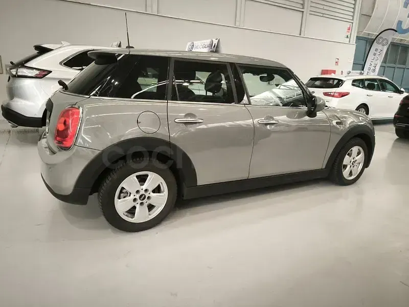 Usado Mini ONE 102 CV (75 kW) 2014 Gris / plata Utilitario