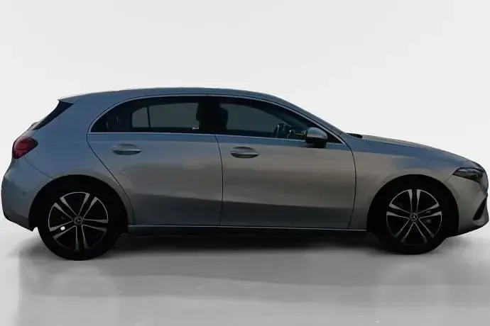 Usado Mercedes A180 136 CV (100 kW) 2025 Berlina