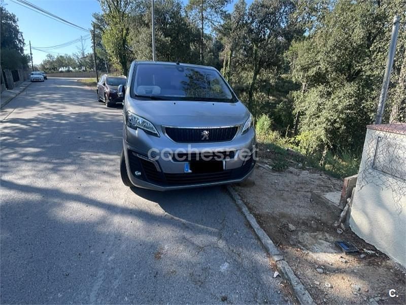 Usado Peugeot Traveller Business-Line 150 CV (110 kW) 2020 Gris / plata Monovolumen