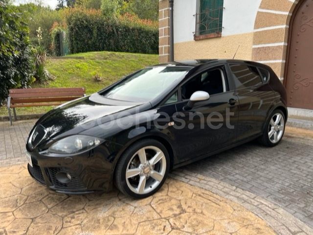 Negro Usado 2008 Seat Leon FR Berlina | 7999 € (Un poco caro) - Imagen 1/4